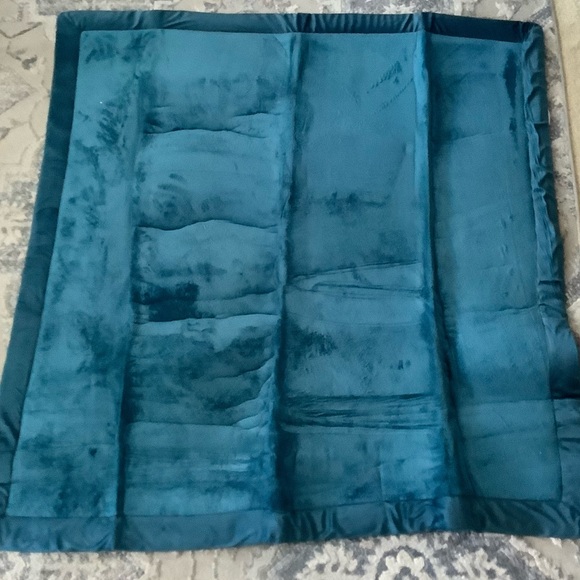 New Ilpeod indigo 50”x 50” Plush Floor Mat perfect for baby play mat or more - Picture 6 of 7